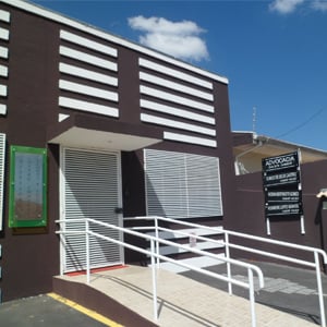 Detalhes em branco predominam na banca de Marília/SP. 