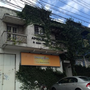 A hera toma quase toda a fachada escondendo o nome da banca de São Paulo/SP. 