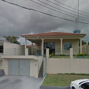 Em Boa Vista/RR, o tempo nublado emoldura a fachada do escritório. 