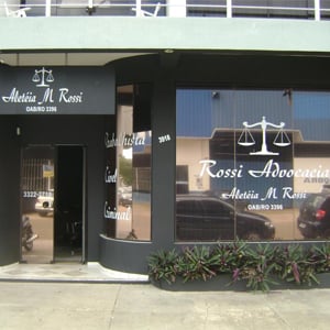 A espelhada banca de Vilhena/RO reflete todo o movimento da rua. 